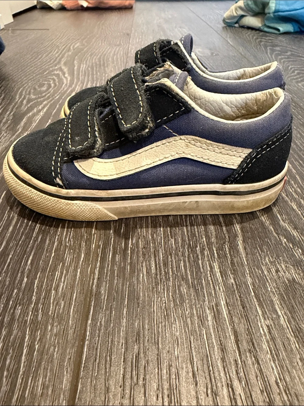 Vans toddler Velcro sneakers US 7.5